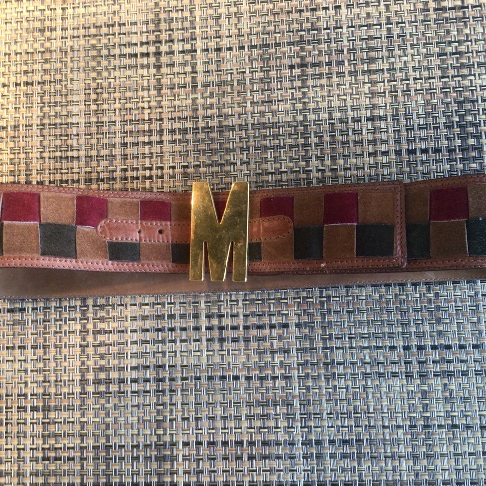Gorgeous Moschino statement belt